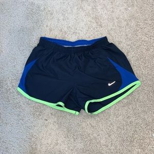 nike running short